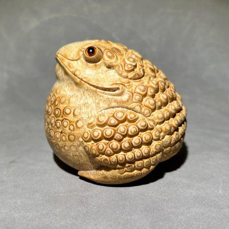 2.8” Purely Handmade Carved Bamboo Root Toad, Eagle Beak, Live Eyes and Three Legs, Width 8.5CM * Depth 9CM * Height 7.1CM